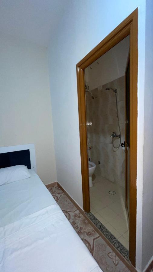 فلورا Vila Osmenaj Rent Room Or Apartment المظهر الخارجي الصورة