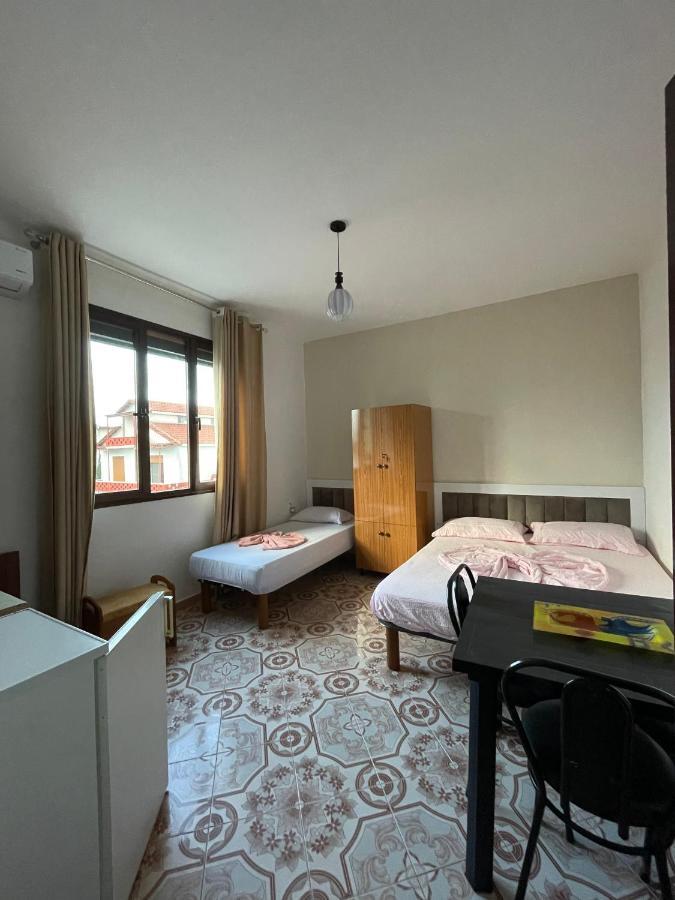 فلورا Vila Osmenaj Rent Room Or Apartment المظهر الخارجي الصورة