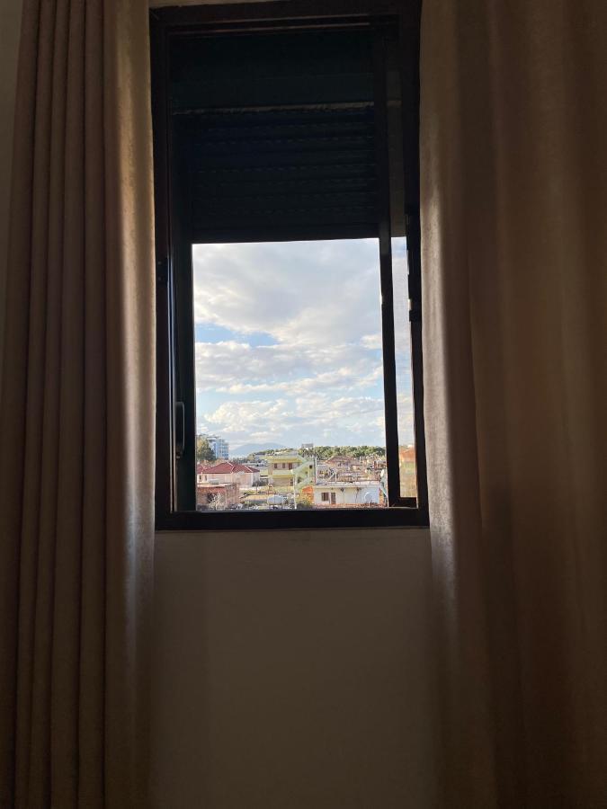 فلورا Vila Osmenaj Rent Room Or Apartment المظهر الخارجي الصورة