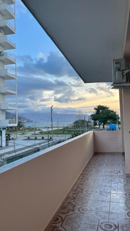 فلورا Vila Osmenaj Rent Room Or Apartment المظهر الخارجي الصورة