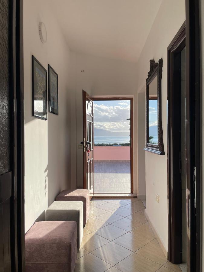 فلورا Vila Osmenaj Rent Room Or Apartment المظهر الخارجي الصورة