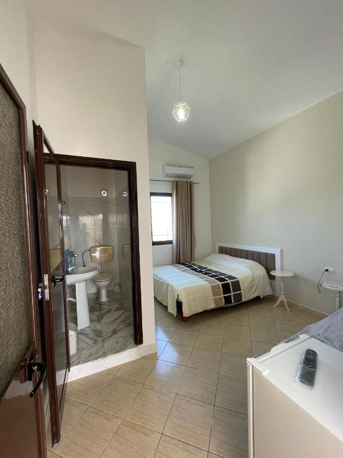 فلورا Vila Osmenaj Rent Room Or Apartment المظهر الخارجي الصورة