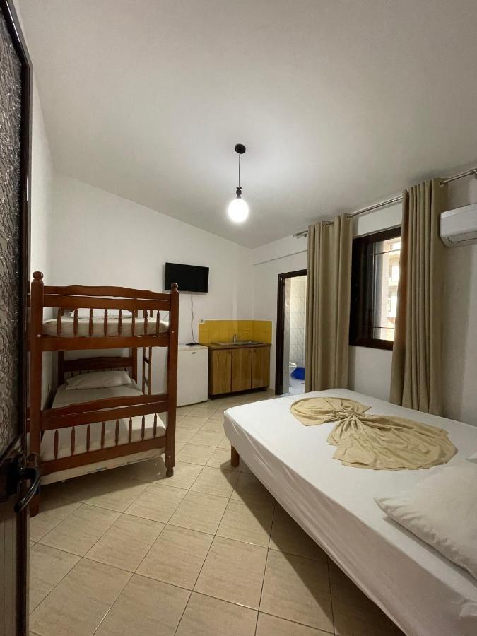 فلورا Vila Osmenaj Rent Room Or Apartment المظهر الخارجي الصورة